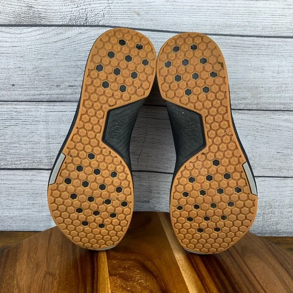 Men's Black Athletic Running Shoes - Picture 11 of 12